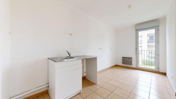 Appartement Meyzieu 3 pièces 62.5 m2 + balcon + parking - centre ville , Meyzieu