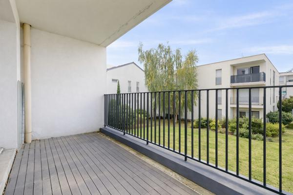 Appartement Meyzieu 3 pièces 62.5 m2 + balcon + parking - centre ville , Meyzieu