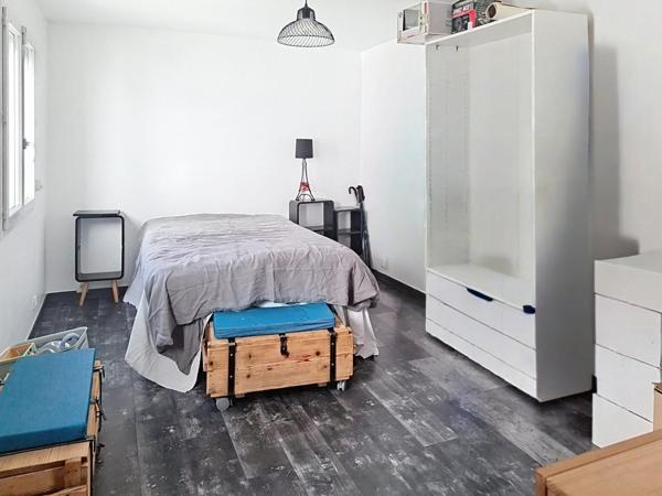 Maison familiale chaleureuse dans un cadre verdoyant