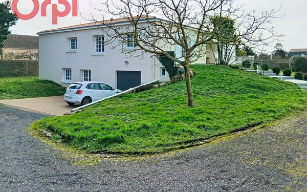 Maison à vendre    6 pièces •  Olonne-sur-Mer