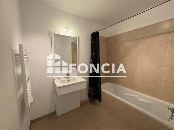 Location Appartement 3 pièces 60.37 m² - CHEMIN DE LA BILLETTE PARFUM PROVENCE Draguignan 83300