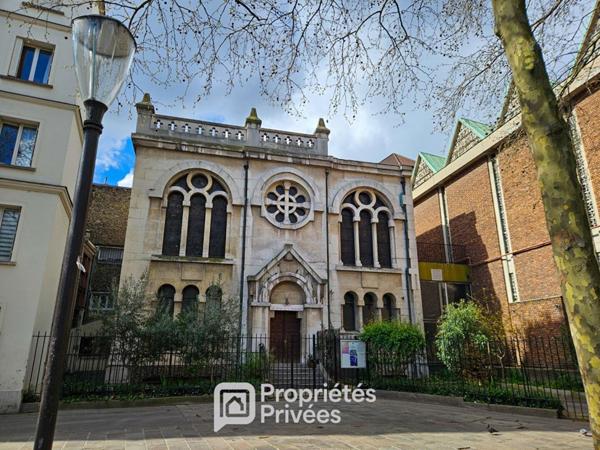 Paris 18ème - Marché de l'Olive - Superbe 2 pièces de 47.17m² loi Carrez avec balcon et parking