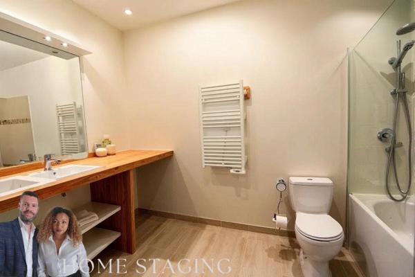 Paris 18ème - Marché de l'Olive - Superbe 2 pièces de 47.17m² loi Carrez avec balcon et parking