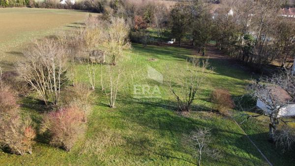 Terrain Damparis 2339 m2 dans un cadre magnifique et verdoyant.