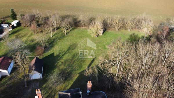 Terrain Damparis 2339 m2 dans un cadre magnifique et verdoyant.