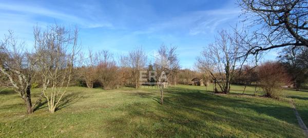 Terrain Damparis 2339 m2 dans un cadre magnifique et verdoyant.