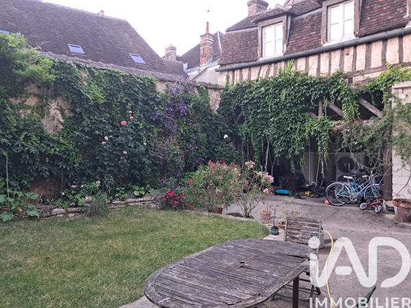 Maison à vendre 12 pièces 306 m² Auxerre