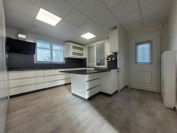 MAISON 6 PIÈCES 189 M2