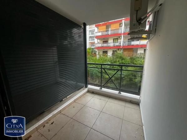 Appartement à louer 2 pièces 32.57m² Saint-Denis (97400)