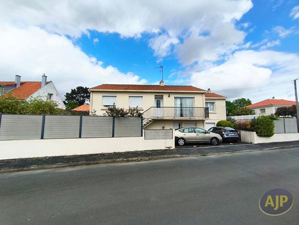 Location maison Montaigu : 1 100 € - AJP Immobilier Montaigu