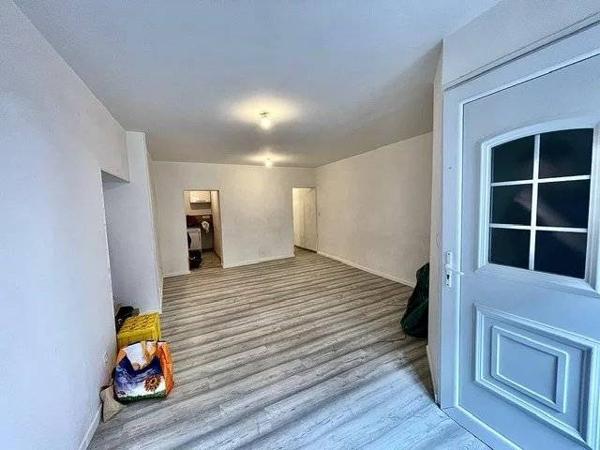 Immeuble de 4 apartments, centre de Pézenas