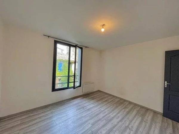 Immeuble de 4 apartments, centre de Pézenas