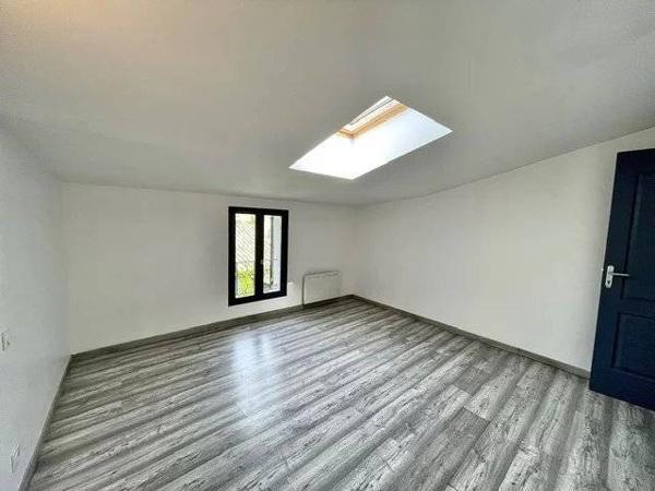 Immeuble de 4 apartments, centre de Pézenas