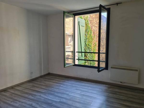Immeuble de 4 apartments, centre de Pézenas