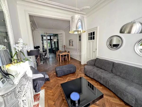 Vente                                                      Maison
                        
                     7 pièces                      192 m2                     à Roubaix