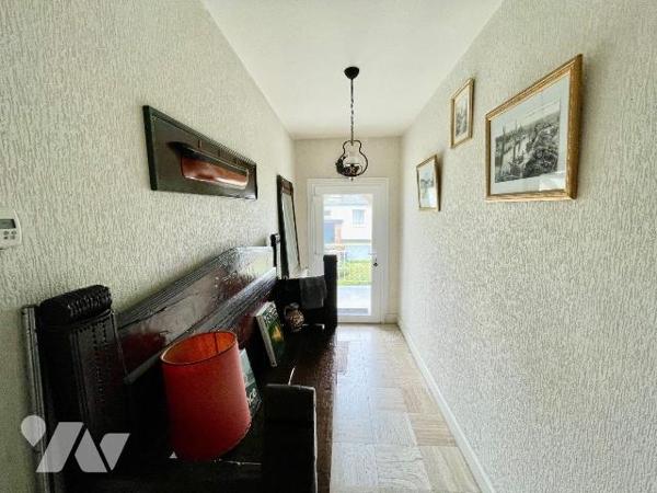 Maison à Vendre à Lannion (22300) en Côtes-d'Armor (22)

Cette maison dispose d'une surface h...