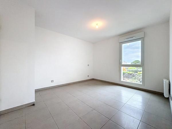 MONTPELLIER - OUEST (34) - Appartement à vendre 2 pièces 42 m2 - 1er et dernier étage - Terrasse couverte de 8 m2