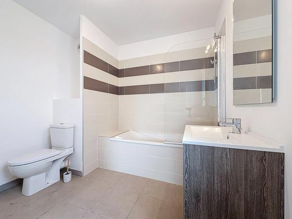 MONTPELLIER - OUEST (34) - Appartement à vendre 2 pièces 42 m2 - 1er et dernier étage - Terrasse couverte de 8 m2