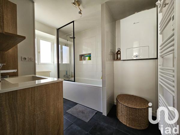 Maison traditionnelle 4 pièces de 77 m² à La Ville-du-Bois (91620)