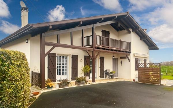 Maison à vendre    5 pièces • 128,73 m2 Urt