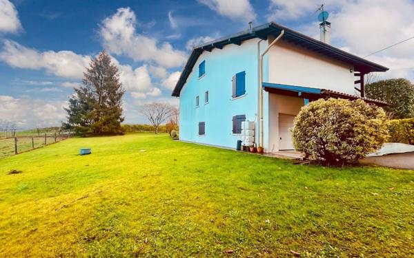 Maison à vendre    5 pièces • 128,73 m2 Urt