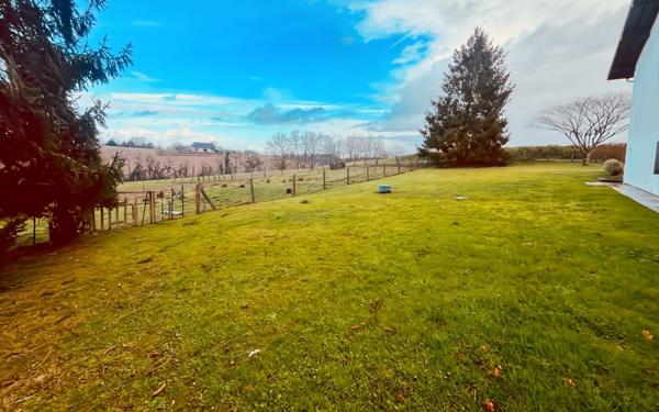 Maison à vendre    5 pièces • 128,73 m2 Urt