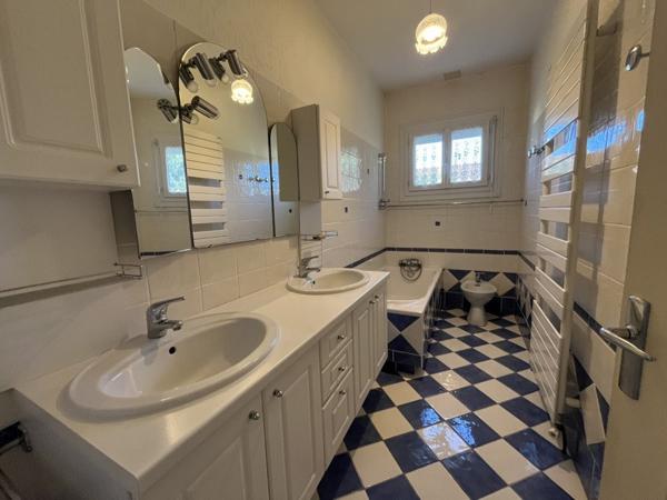 Maison à vendre |  La Roche-Chalais |  8 pièces | 151 m²