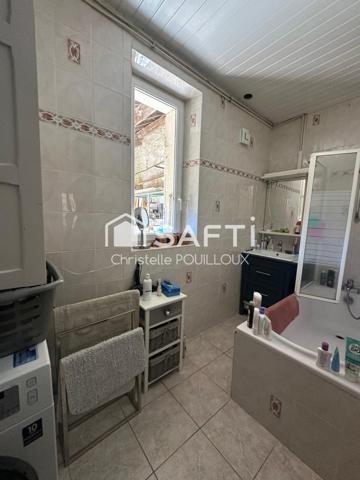 Maison,3 vastes chambres, dépendance, jardin clos