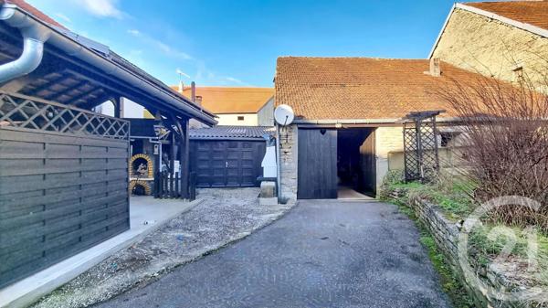 Maison à vendre  6 pièces - 162 m2 COMBEAUFONTAINE - 70