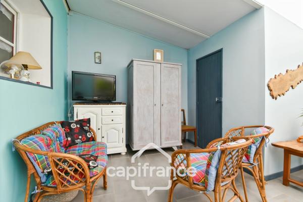 Maison à vendre de plain pied 5 pièces SAINT JEAN D'ANGELY (17) sur une parcelle de 1012m²