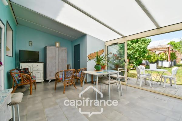 Maison à vendre de plain pied 5 pièces SAINT JEAN D'ANGELY (17) sur une parcelle de 1012m²