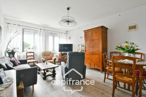 Maison à vendre de plain pied 5 pièces SAINT JEAN D'ANGELY (17) sur une parcelle de 1012m²