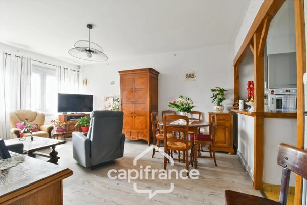 Maison à vendre de plain pied 5 pièces SAINT JEAN D'ANGELY (17) sur une parcelle de 1012m²