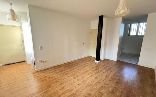 Appartement à louer    2 pièces • 50 m2 Laon