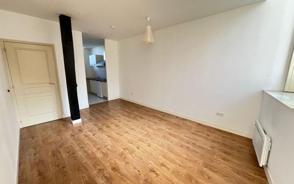 Appartement à louer    2 pièces • 50 m2 Laon