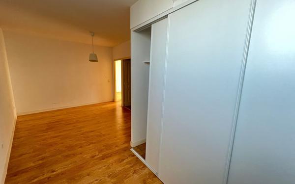 Appartement à louer    2 pièces • 50 m2 Laon