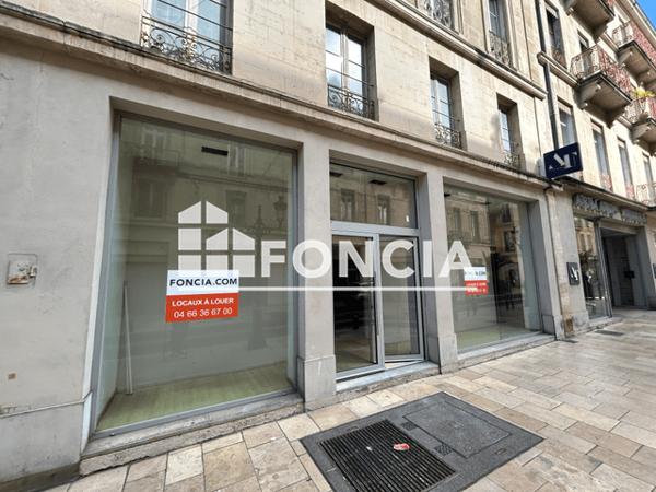 Location Local commercial 1 pièce 215.2 m² - 4 RUE DES HALLES Nimes 30000