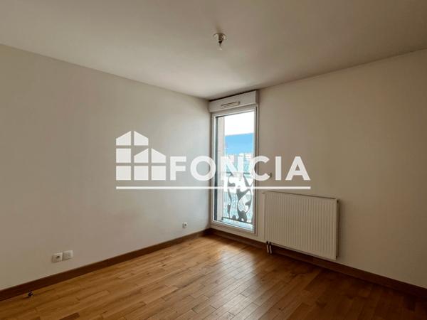 Location Appartement 4 pièces 109.87 m² - 4 PROMENADE DES SQUARES Herouville Saint Clair 14200