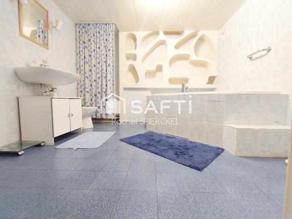 Charmante maison avec 4 chambres, 1 bureau, garage, jardin et véranda