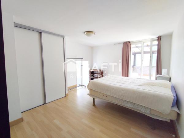 Charmante maison avec 4 chambres, 1 bureau, garage, jardin et véranda