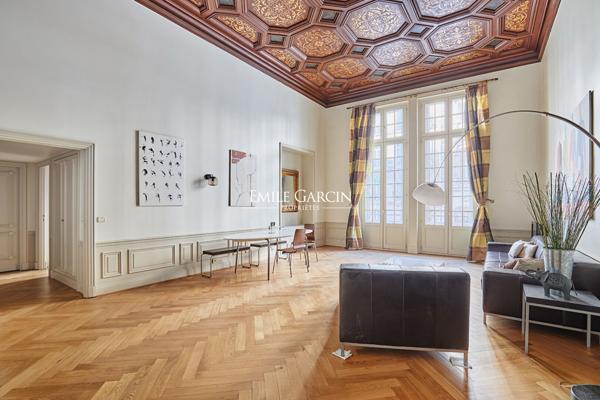 À vendre - Appartement duplex - Paris 75008 - Triangle d'or