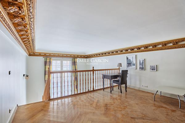 À vendre - Appartement duplex - Paris 75008 - Triangle d'or