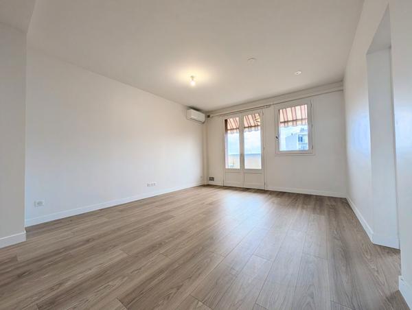 COLOMIERS Quartier Val D'Aran T4 avec deux loggias.