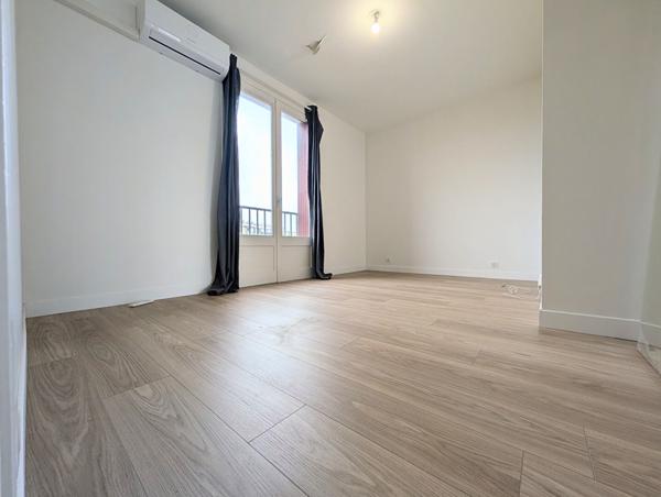 COLOMIERS Quartier Val D'Aran T4 avec deux loggias.