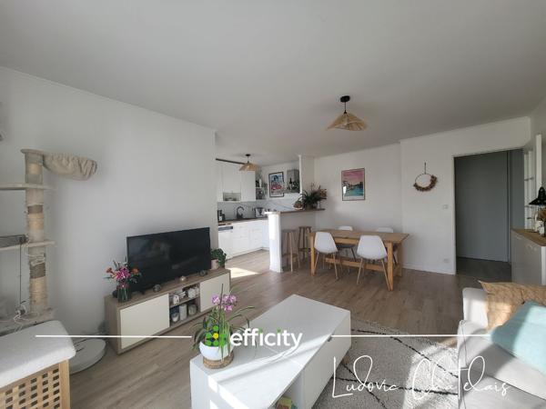 Appartement
         3 pièces
        - 64 m² 208 000 € *