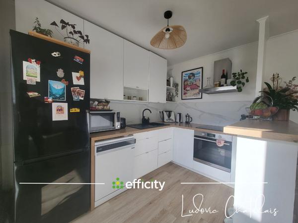 Appartement
         3 pièces
        - 64 m² 208 000 € *