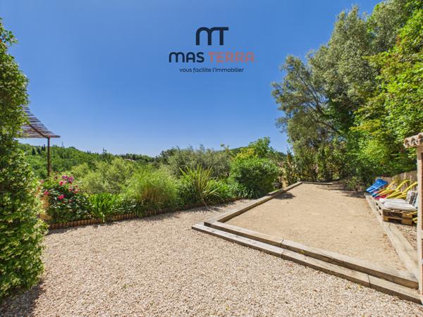 Maison
         5 pièces
        - 170 m² Bien prestige 750 000 € *