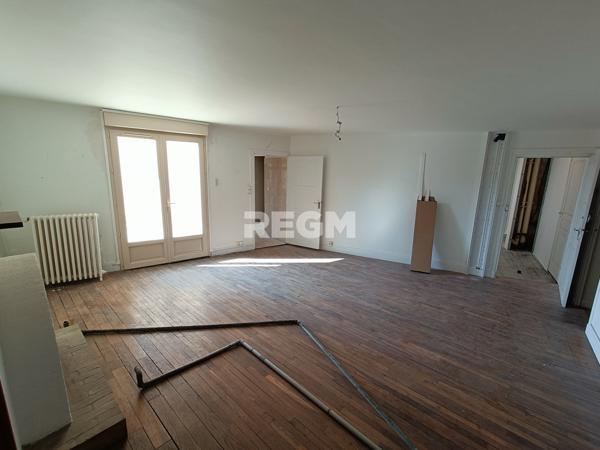 Périgueux (24000) Hypercentre Périgueux – T3 de charme avec terrasse plein sud, rare à la location !