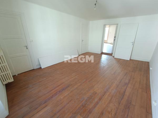 Périgueux (24000) Hypercentre Périgueux – T3 de charme avec terrasse plein sud, rare à la location !