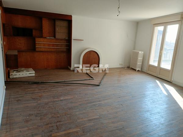 Périgueux (24000) Hypercentre Périgueux – T3 de charme avec terrasse plein sud, rare à la location !